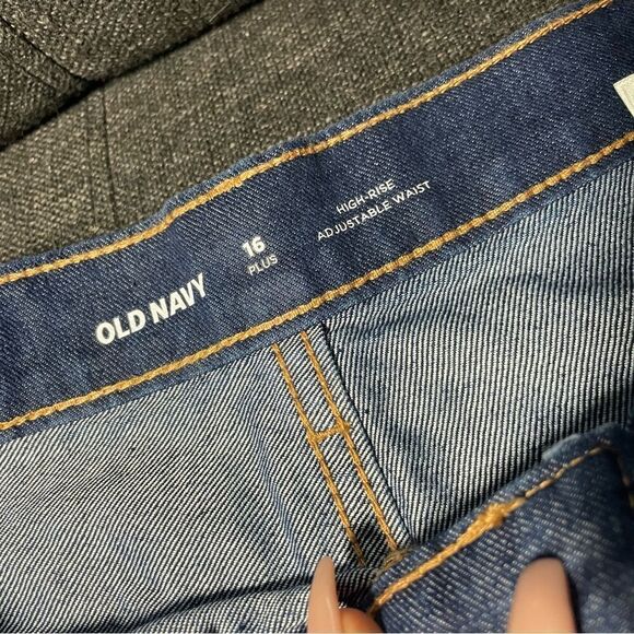Old Navy Jean Shorts - Picture 2 of 5